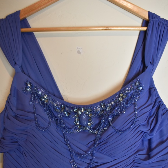 Adrianna Papell Cap Sleeve Stretch Tulle Gown! - Picture 2 of 15